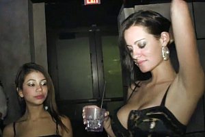 女生被塞入男生鸡鸡 Porn